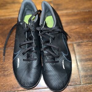 Nike mercurial indoor cleats - men’s size 8.5